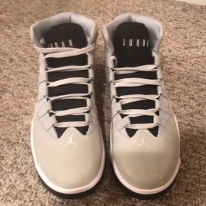 Air Jordan Max Aura basketball shoes